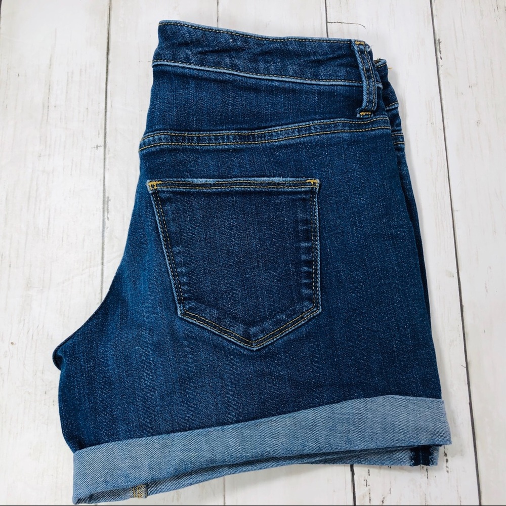 Universal Thread Rolled Cuff Jean Shorts Sz 2/26R - Picture 5 of 8